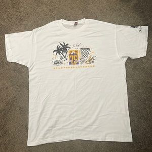💜💛LAKERS T-Shirt- Size XL